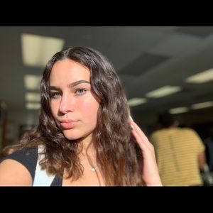 Meet your Posher, Skyelind